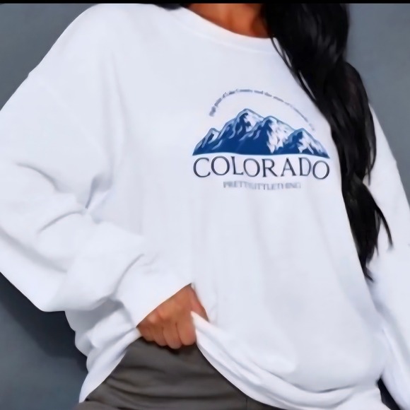 PrettyLittleThing Tops - PRETTYLITTLETHING White Colorado Mountain Print Oversized Sweatshirt XL